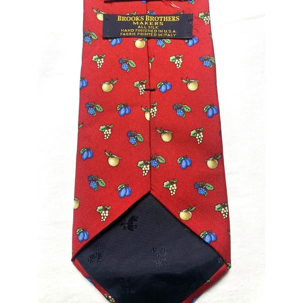 Brooks Brothers Makers Tie Mens Red All Silk Fruit Print Made USA Fabric Italy